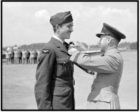 Presentation of Pilot's Wings
