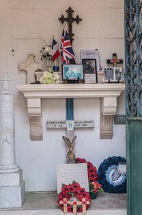 Lt Tomos Stephens is buried in the family crypt of the De Montjon and Mangier families. 